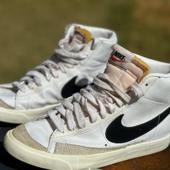 EUC Nike Blazer Mid '77 Vintage White Black CZ1055-100 Men’s 9 Women’s 10.5 - Picture 1 of 8